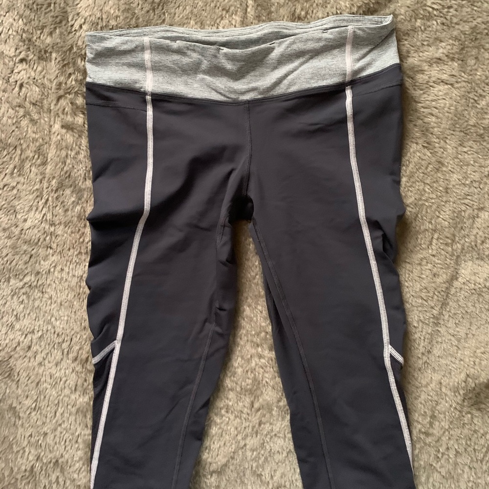 Lululemon cropped leggings for women 8